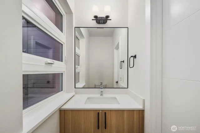 $604,950 | 548 South Cloverdale Street, Unit C, Seattle, WA 98108