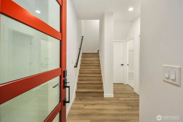 $604,950 | 548 South Cloverdale Street, Unit C, Seattle, WA 98108