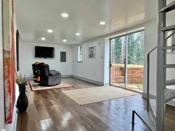 $359,000 | 1113 Fox Squirrel Ridge Road, Pickens, SC 29671