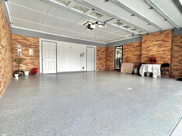 $359,000 | 1113 Fox Squirrel Ridge Road, Pickens, SC 29671