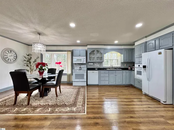 $359,000 | 1113 Fox Squirrel Ridge Road, Pickens, SC 29671