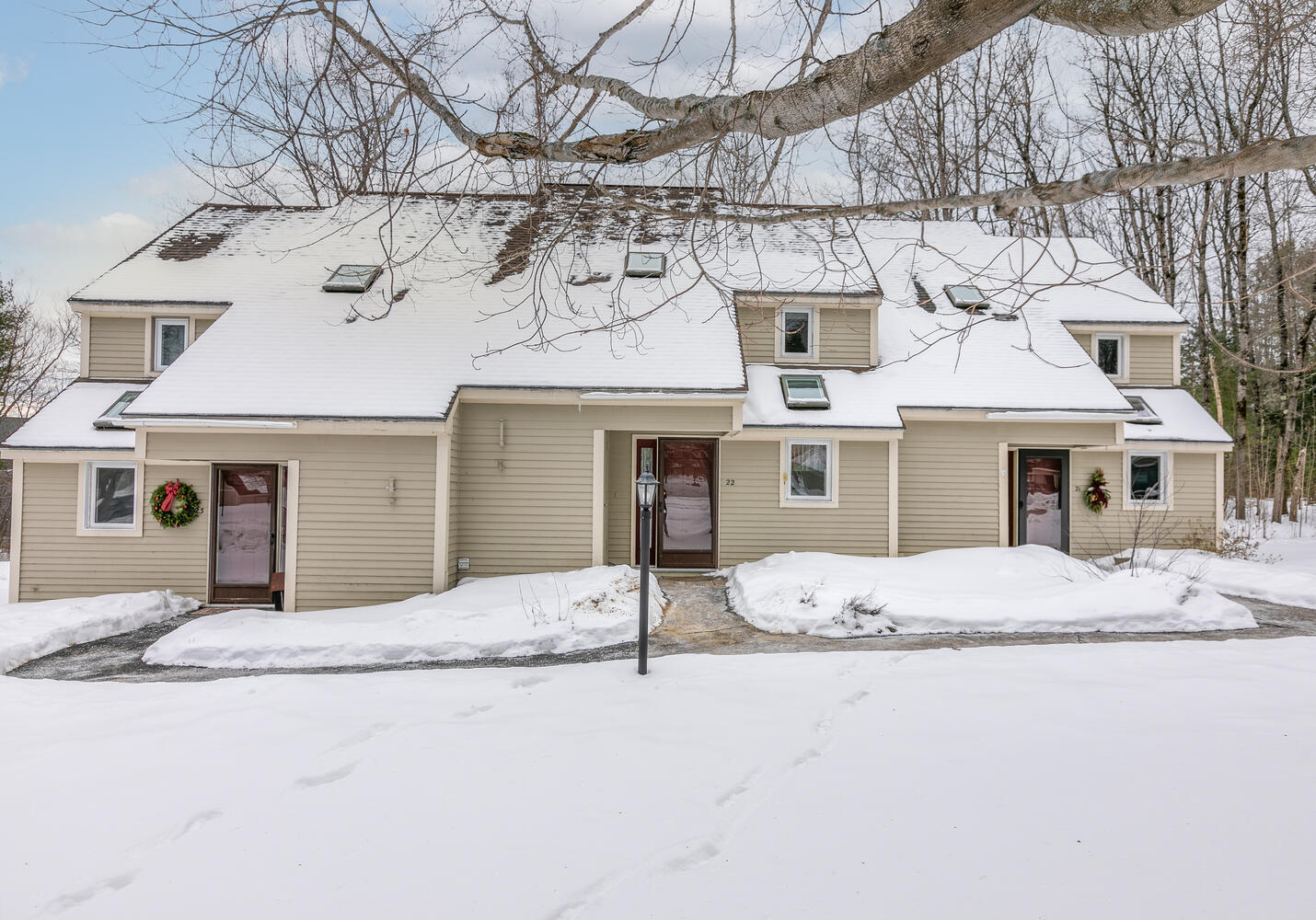 22 Linwood Rd Freeport ME-large-002-004-