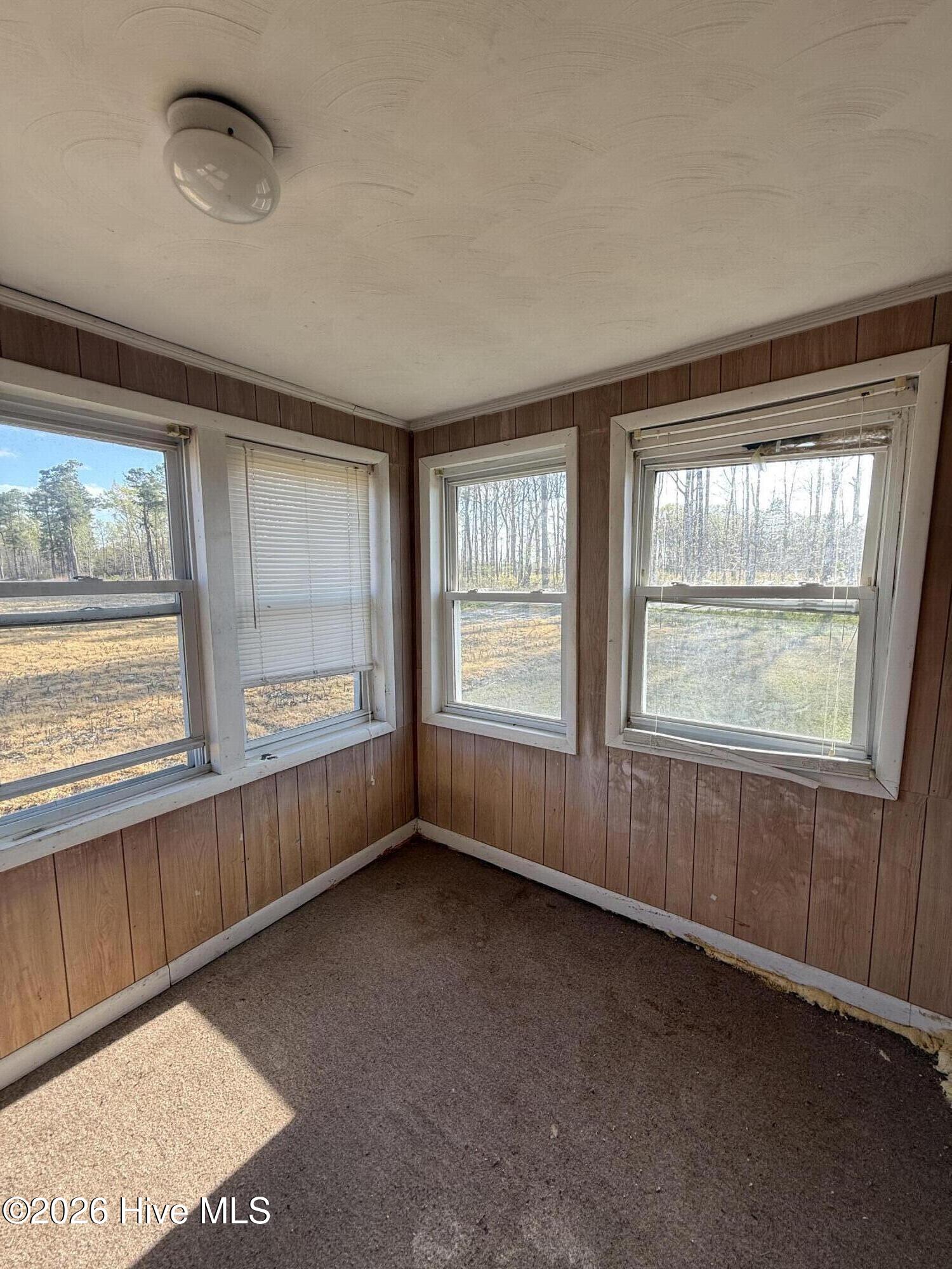 2217 Harvey Point Road Hertford, NC 27944 - Photo 5 of 35 image_picker_30FB9A64-FF8F-4A3E-9F4F-8A0