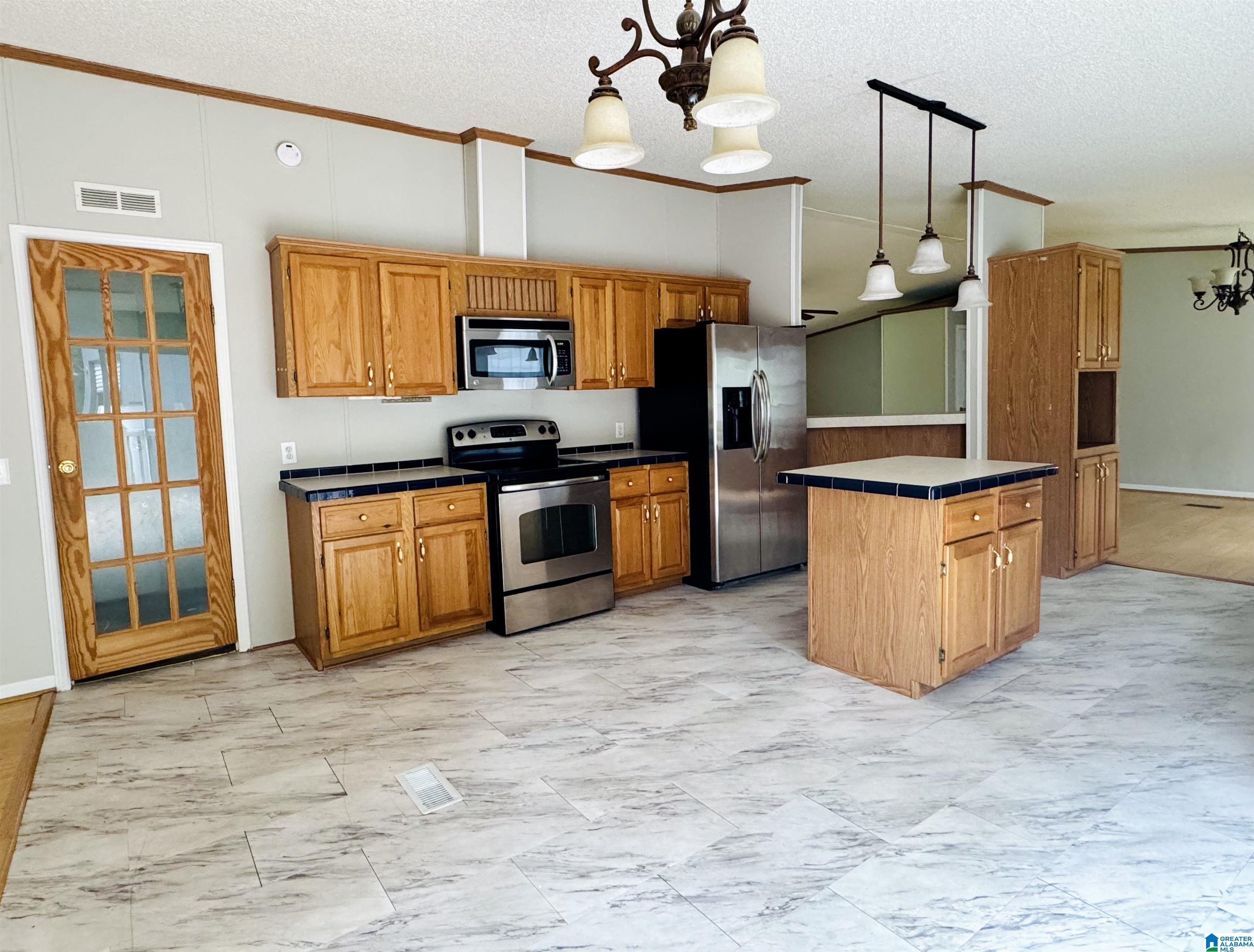 4455 McClendon Chapel Road Bessemer, AL 35022 - Photo 4 of 24