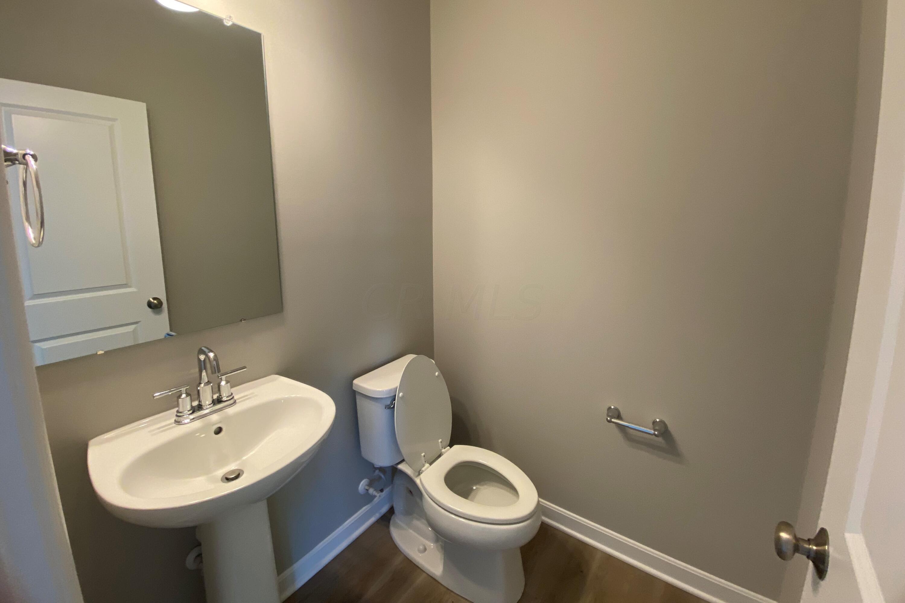 8074 Marilyn Road Reynoldsburg, OH 43068 - Photo 6 of 39 Bathroom