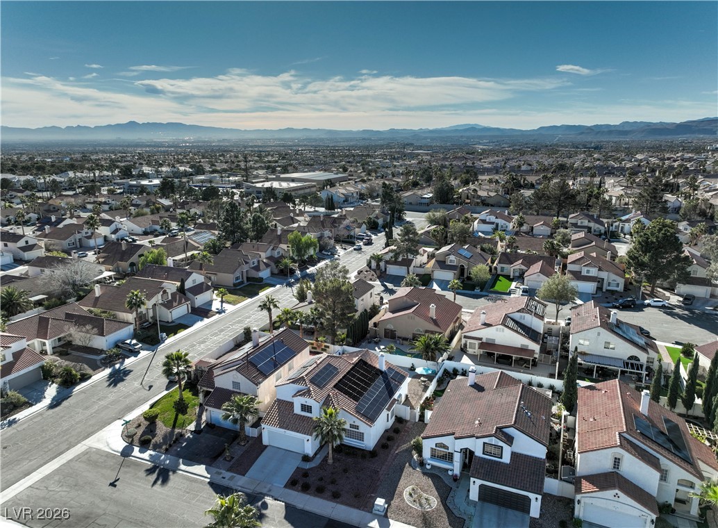 9405 Crosspointe Avenue Las Vegas, NV 89117 - Photo 37 of 37 The Lakes Community