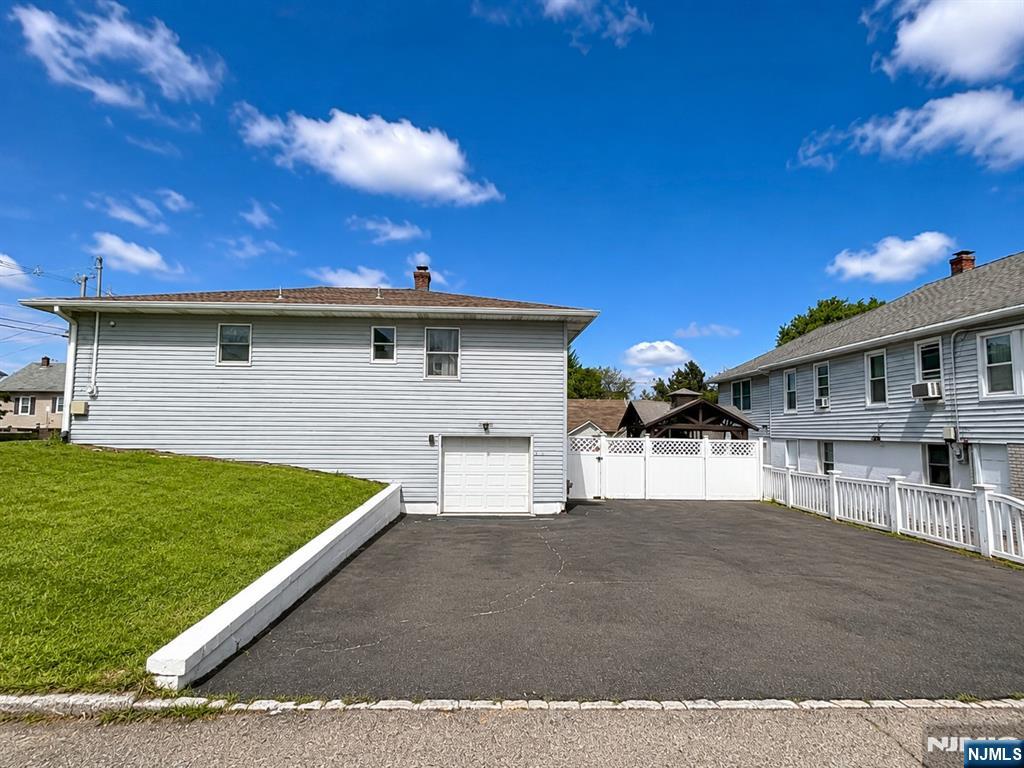 26 Coney Road Little Falls, NJ 07424 - Photo 4 of 21 Gallery Image 4