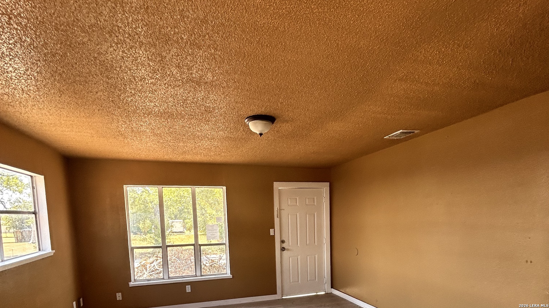 510 Riley Street Seguin, TX 78155 - Photo 4 of 14 Gallery Image 4