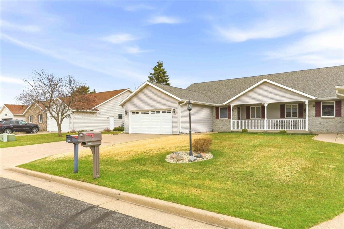 4641 Ridgeview Court Wisconsin Rapids, WI 54494 - Photo 2 of 60