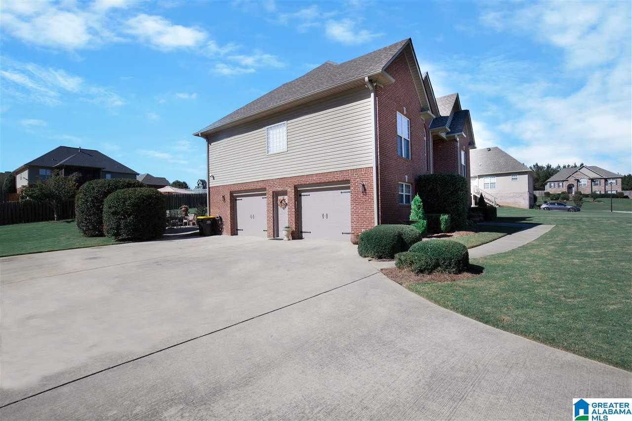 710 Ridgefield Circle Odenville, AL 35120 - Photo 3 of 25