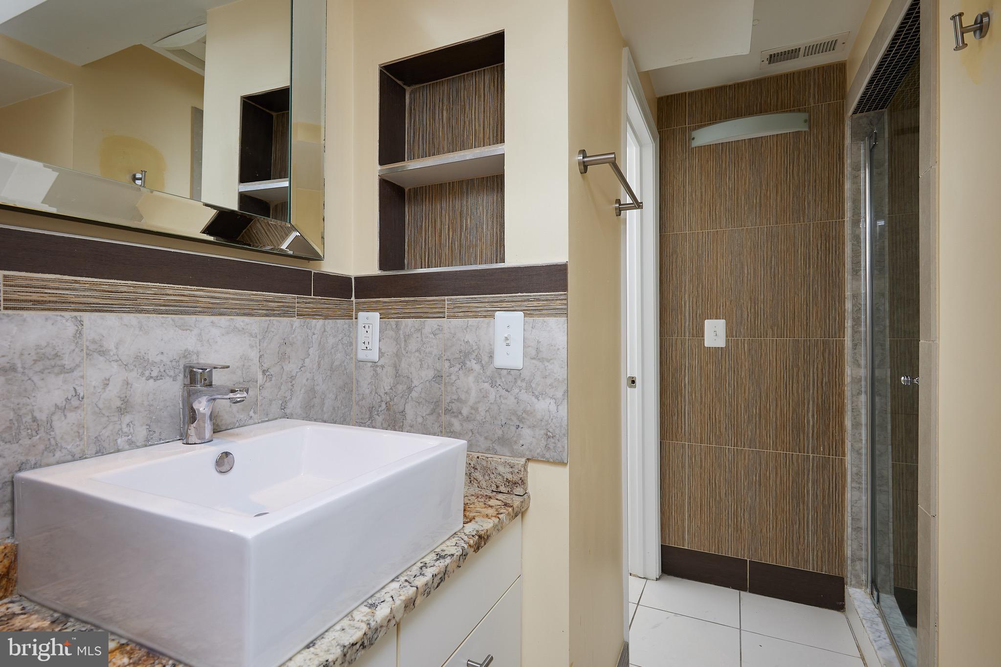 910 T Street Northwest, Unit B Washington, DC 20001 - Photo 19 of 37