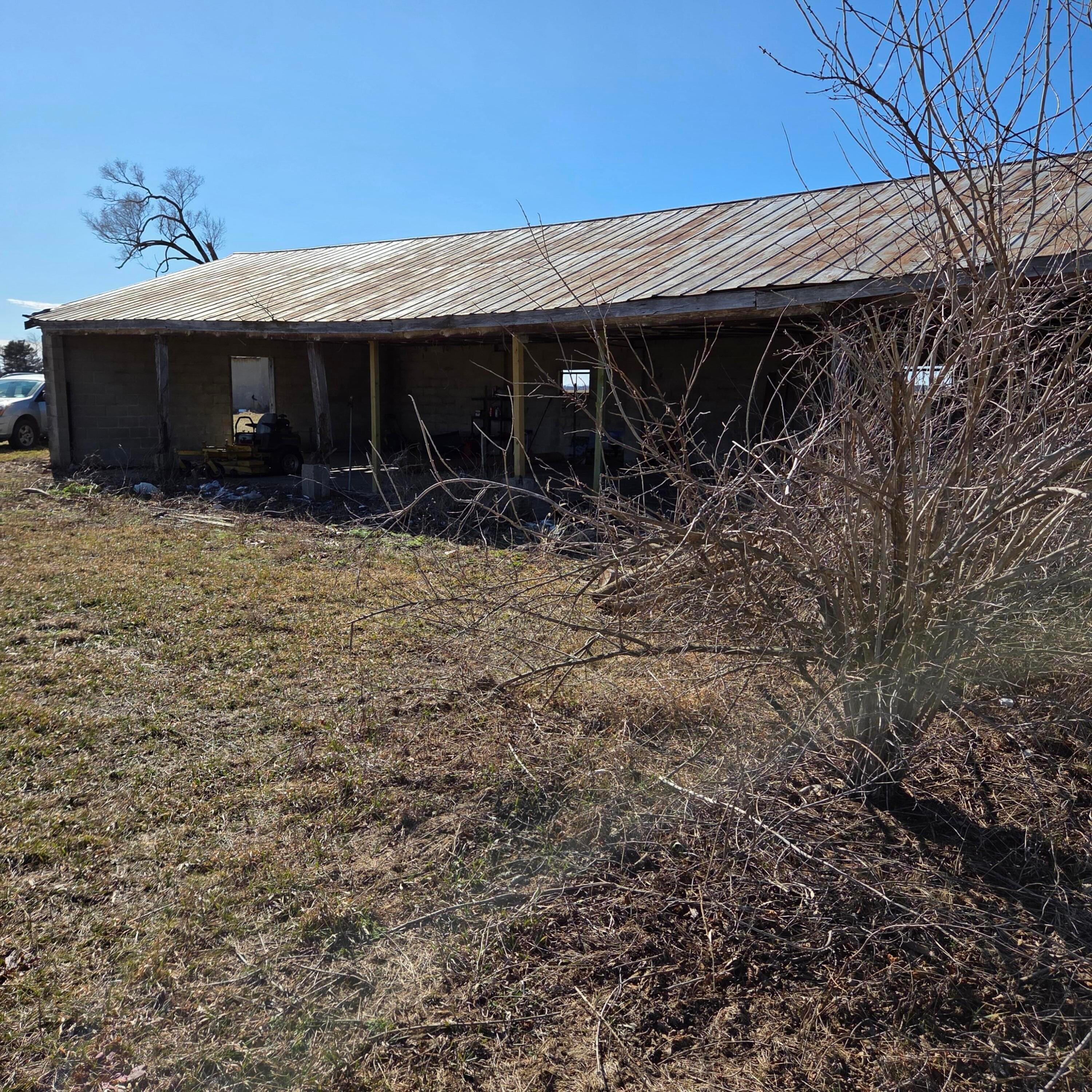 2105 Stonerock Road Williamsport, OH 43164 - Photo 7 of 22 11856