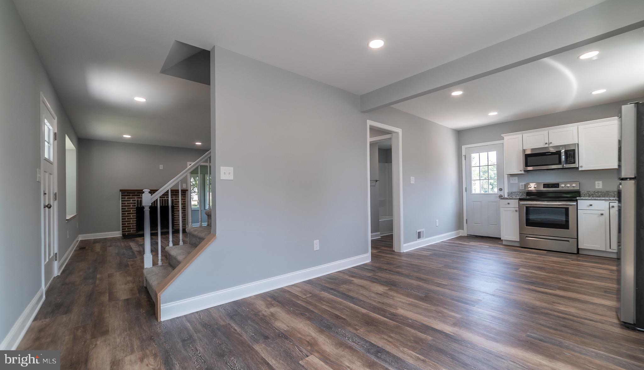 2403 North Rolling Road Baltimore, MD 21244 - Photo 12 of 31