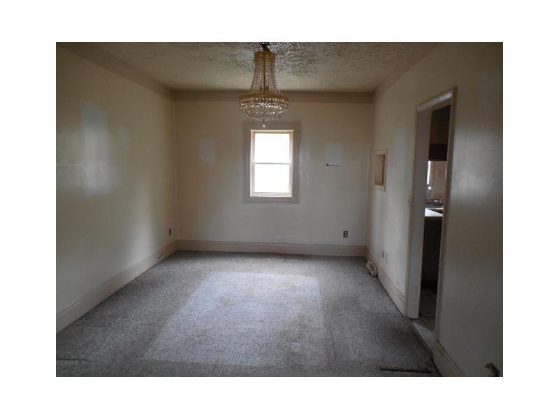 527 Stokes Avenue Braddock, PA 15104 - Photo 5 of 13 Dining Room.