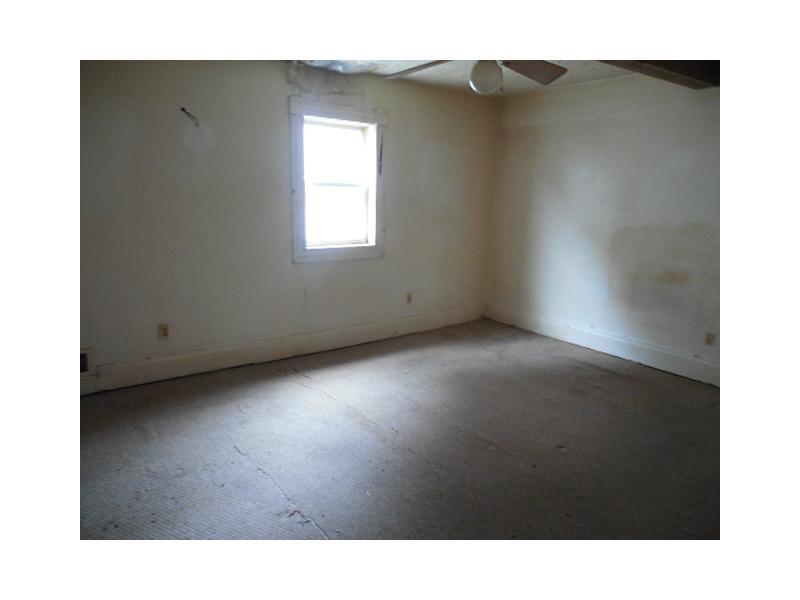 527 Stokes Avenue Braddock, PA 15104 - Photo 8 of 13 Bedroom.