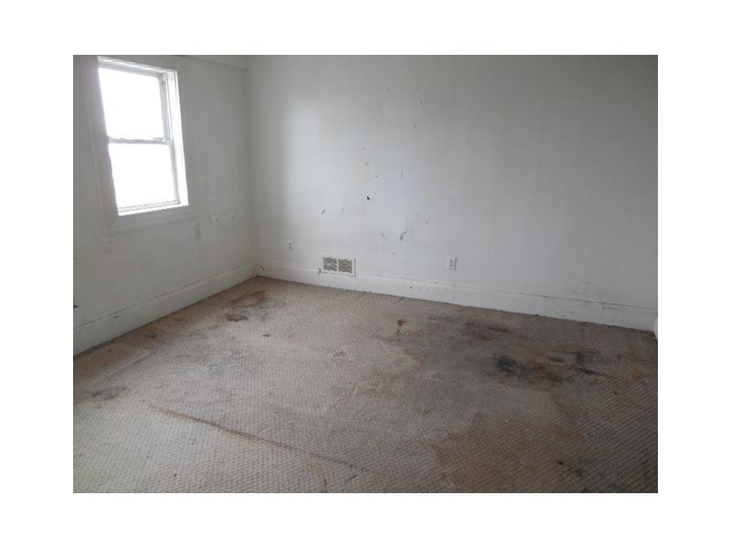 527 Stokes Avenue Braddock, PA 15104 - Photo 10 of 13 Bedroom.