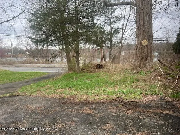 $85,000 | 203 Chatham Ny 12037, Kinderhook, NY 12106