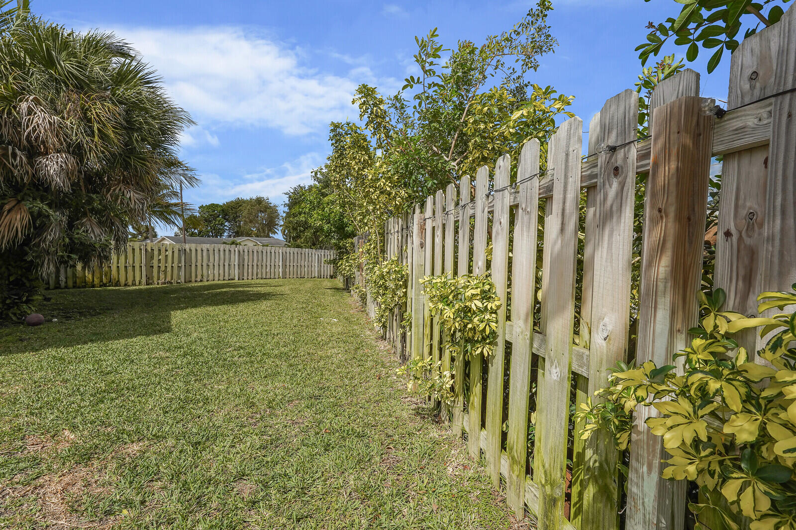 8100 Mohigan Circle Boca Raton, FL 33487 - Photo 14 of 47 13_Image_13_mls