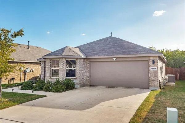$299,500 | 16537 White Fish Lane, Justin, TX 76247