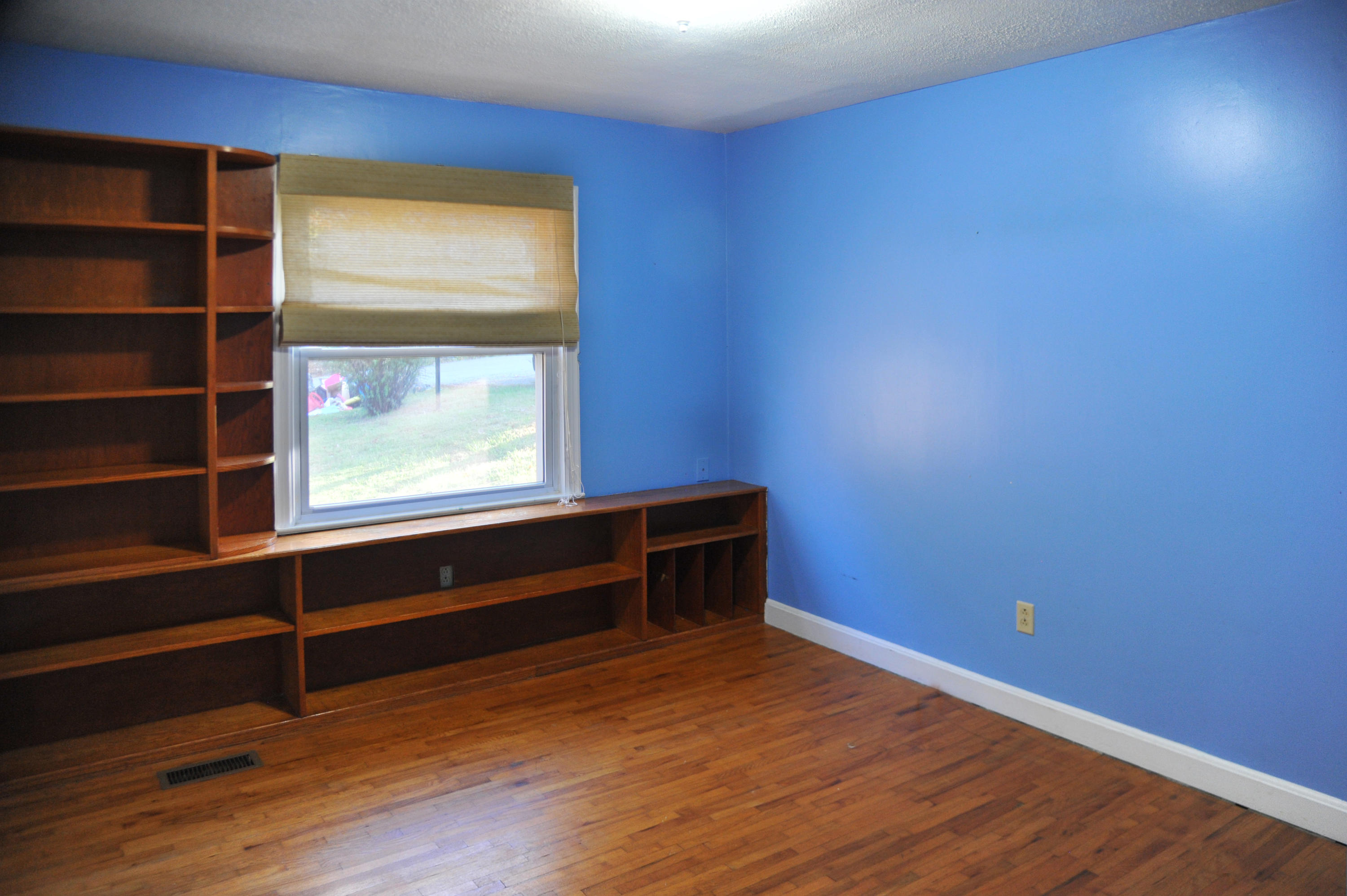 2014 Bittle Road Maryville, TN 37804 - Photo 6 of 9 Bedroom 2