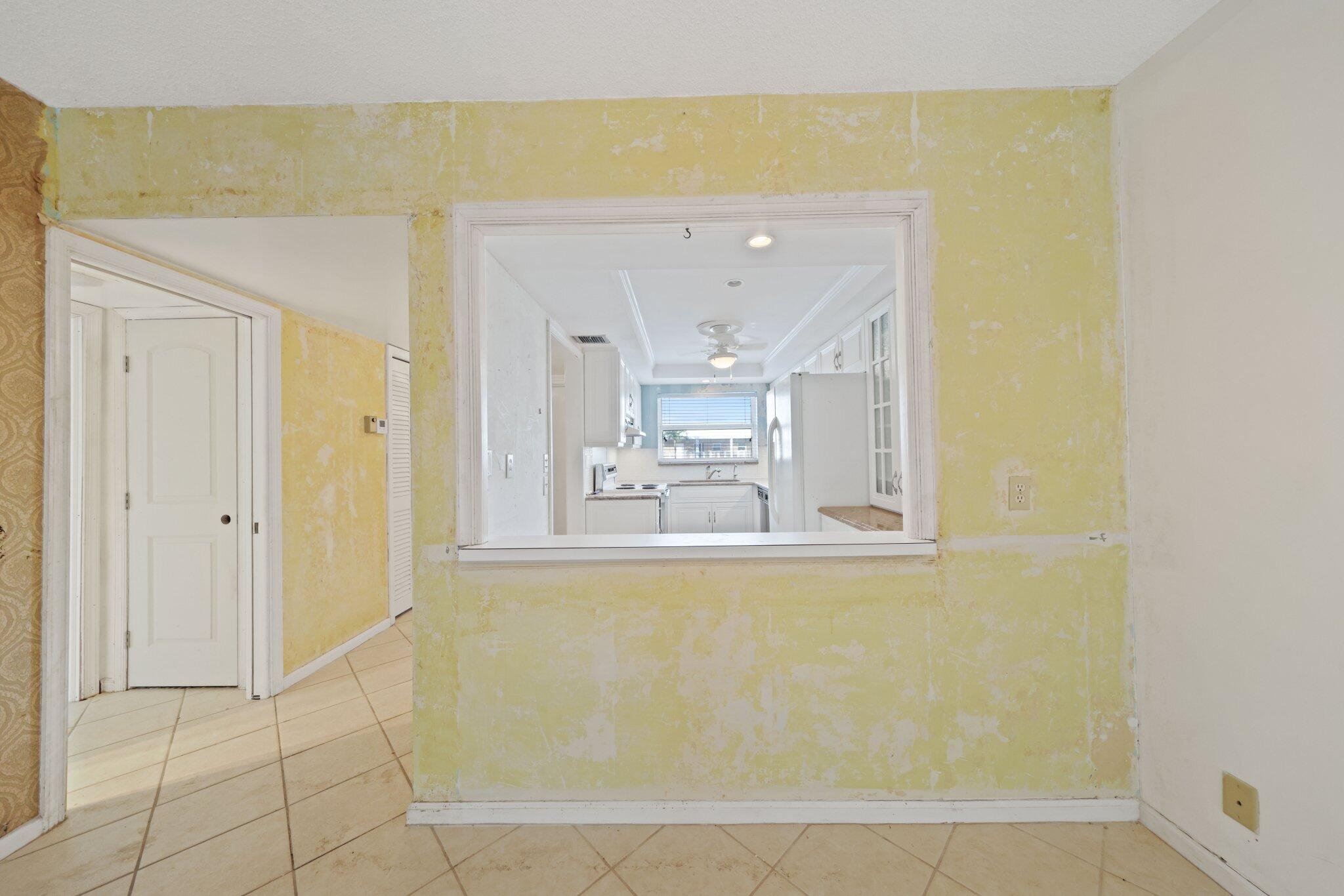 700 Harbour Drive, Unit 230 Boca Raton, FL 33431 - Photo 20 of 55 Kitchen