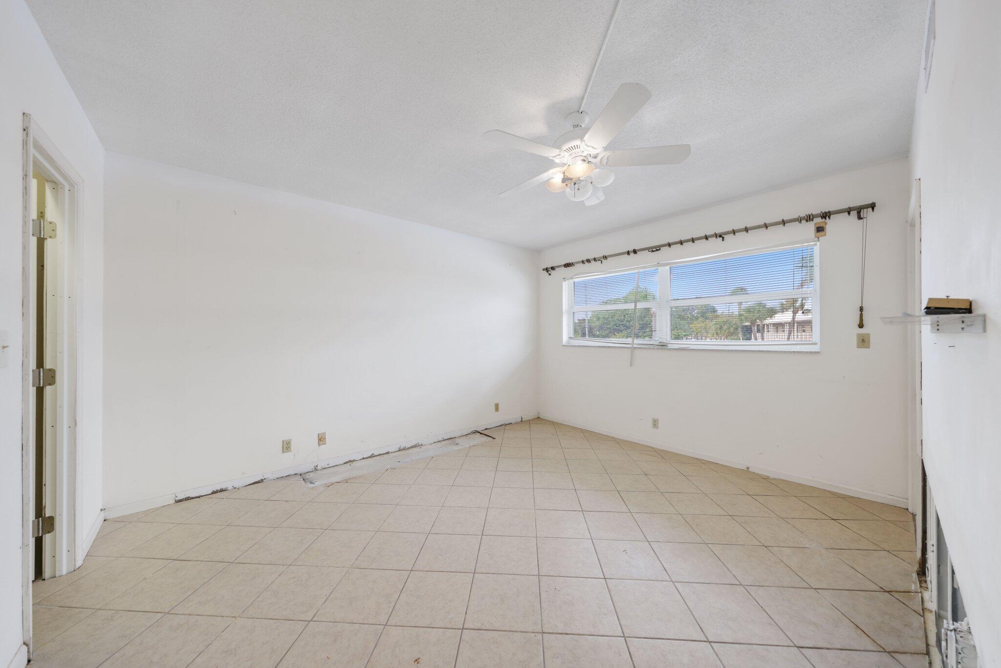 700 Harbour Drive, Unit 230 Boca Raton, FL 33431 - Photo 41 of 55 Bedroom 2