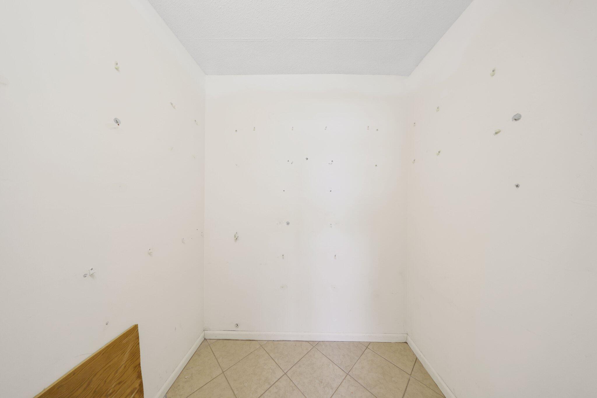 700 Harbour Drive, Unit 230 Boca Raton, FL 33431 - Photo 44 of 55 700 NE HARBOUR TER APT 23