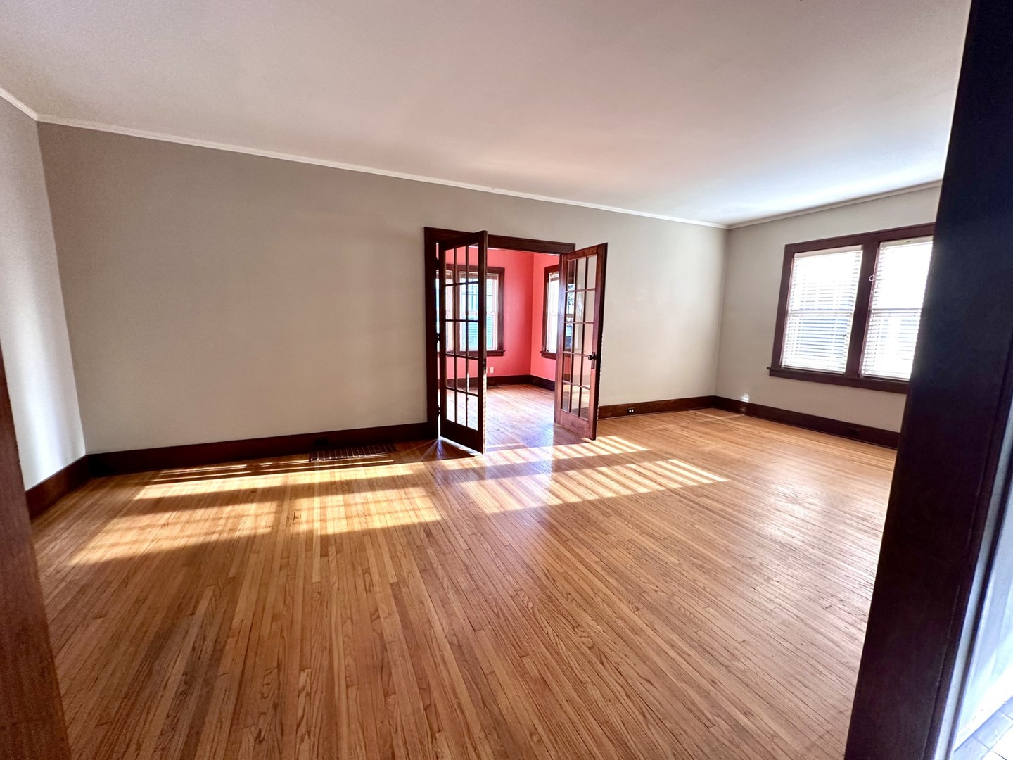 407 4th Avenue Ottawa, IL 61350 - Photo 3 of 16