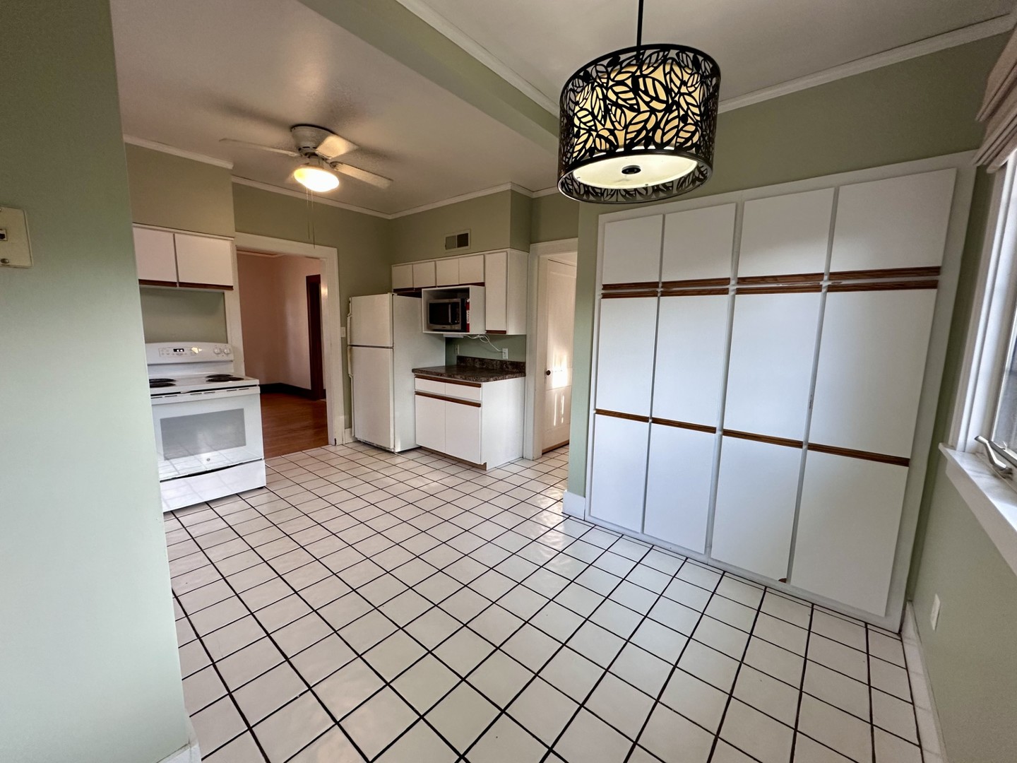 407 4th Avenue Ottawa, IL 61350 - Photo 7 of 16