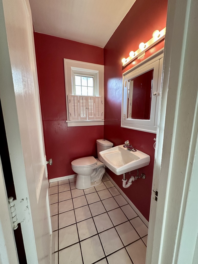 407 4th Avenue Ottawa, IL 61350 - Photo 8 of 16