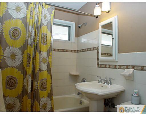 4 Hastings Road Kendall Park, NJ 08824 - Photo 14 of 14