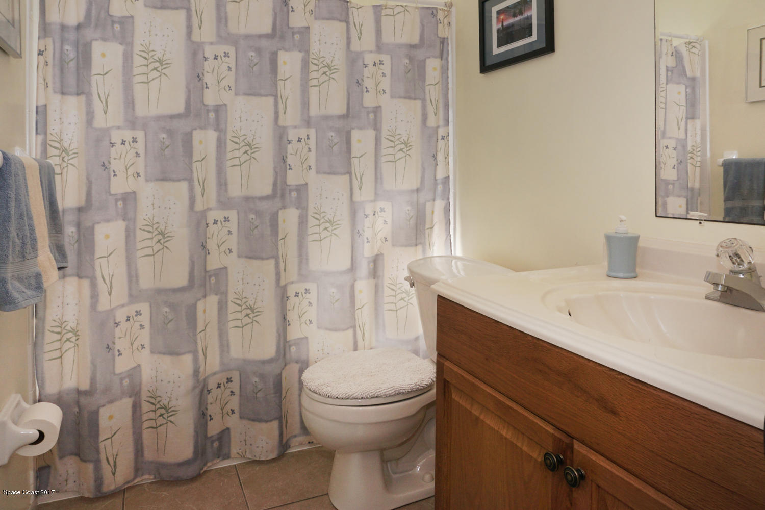 897 Levitt Parkway Rockledge, FL 32955 - Photo 19 of 34 Guest Bathroom