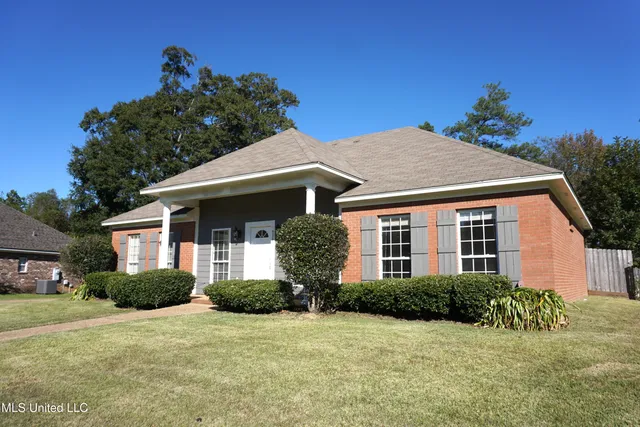 $2,300 | 426 Pecan Circle, Brandon, MS 39042