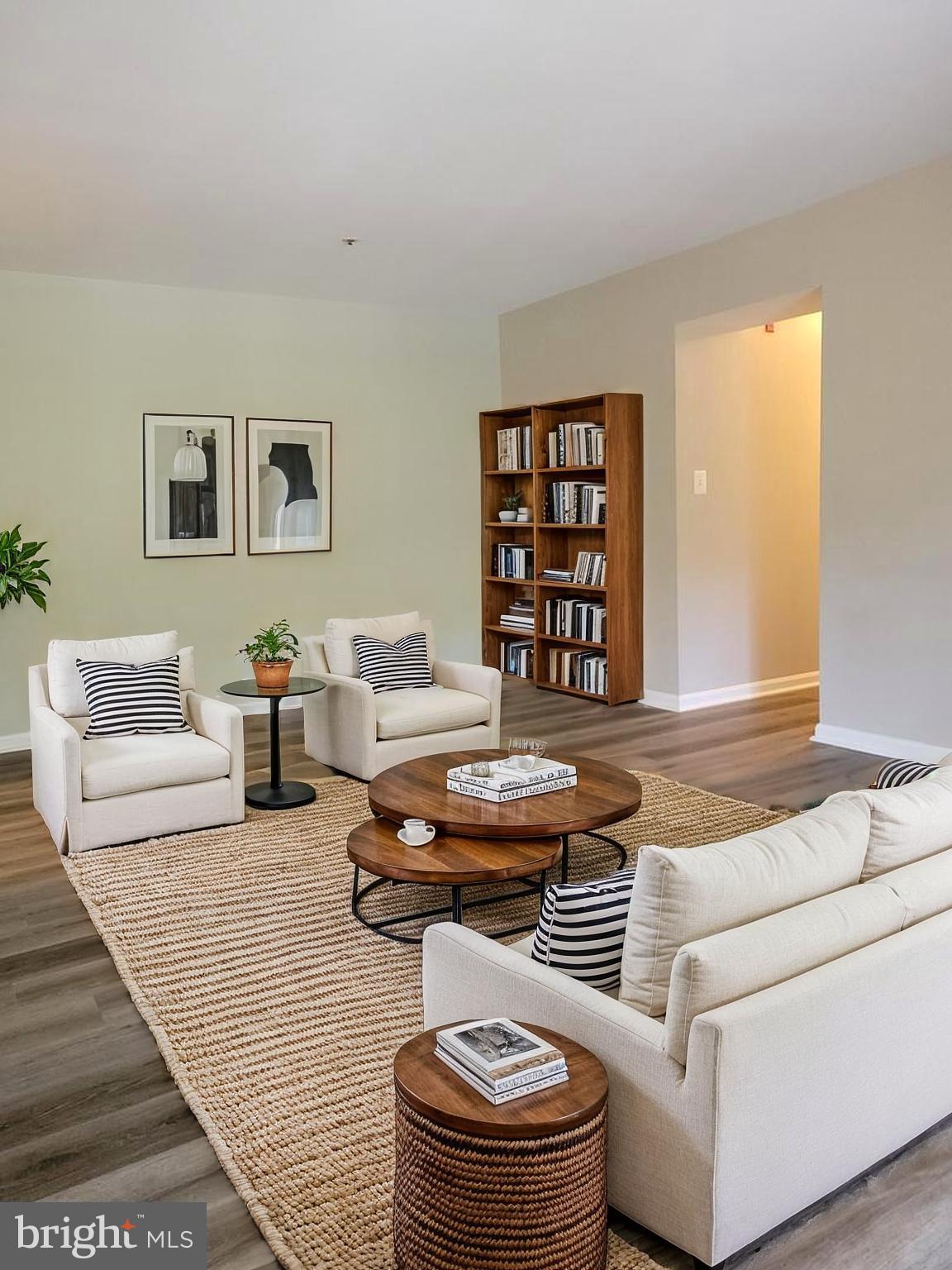 8360 Montgomery Run Road, Unit H Ellicott City, MD 21043 - Photo 8 of 28 Living Room