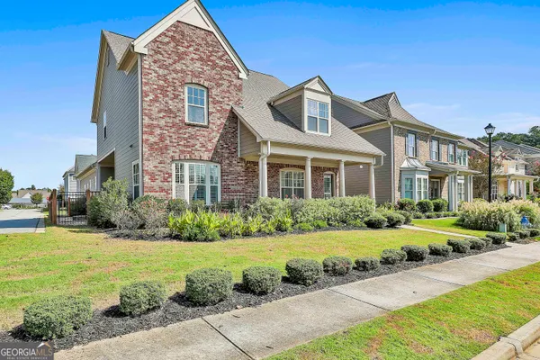 a house view with a outdoor space