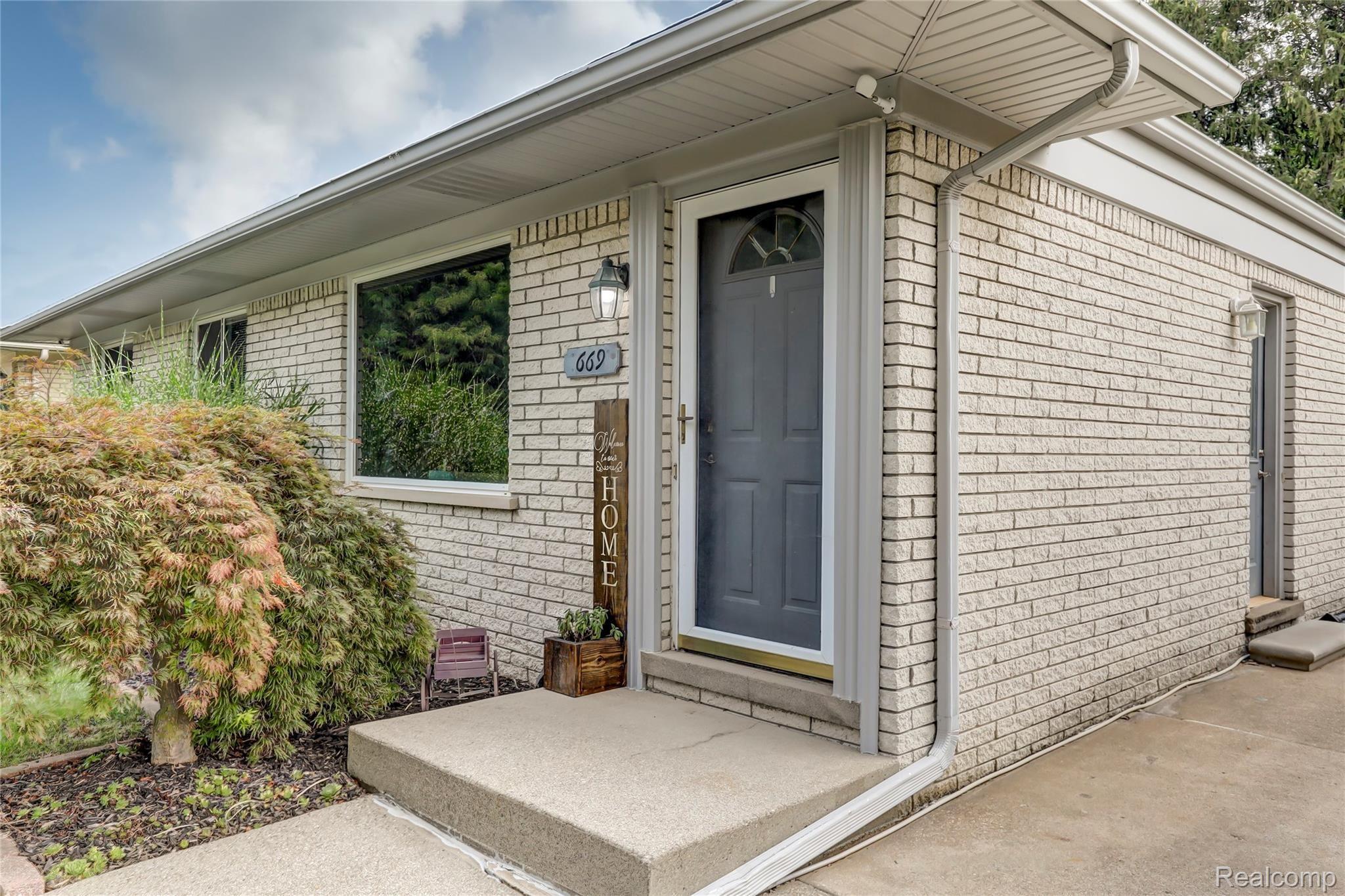 669 Georgetown Street, Canton, MI-3.jpg-FULL