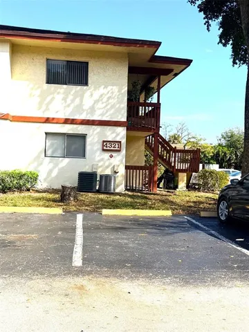 $1,500 | 4321 Northwest 19th Street, Unit 1, Lauderhill, FL 33313