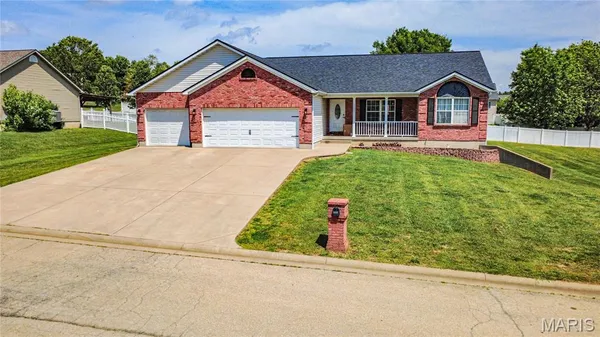 $339,900 | 1133 Pride Drive, Desloge, MO 63628