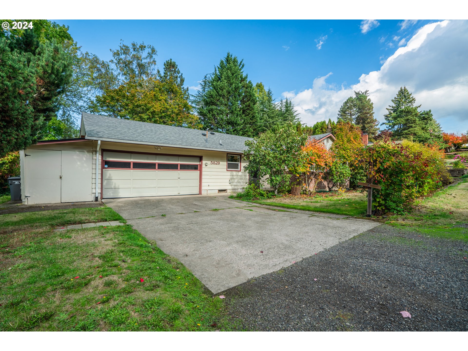 5829 Southwest Texas Street Portland, OR 97219 - Photo 1 of 40 Gallery Image 1