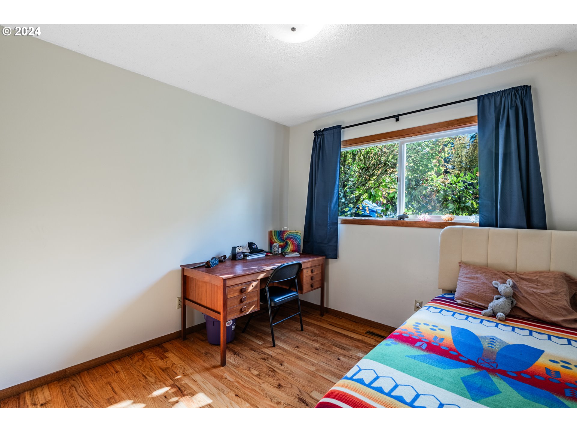 5829 Southwest Texas Street Portland, OR 97219 - Photo 16 of 40 Gallery Image 16