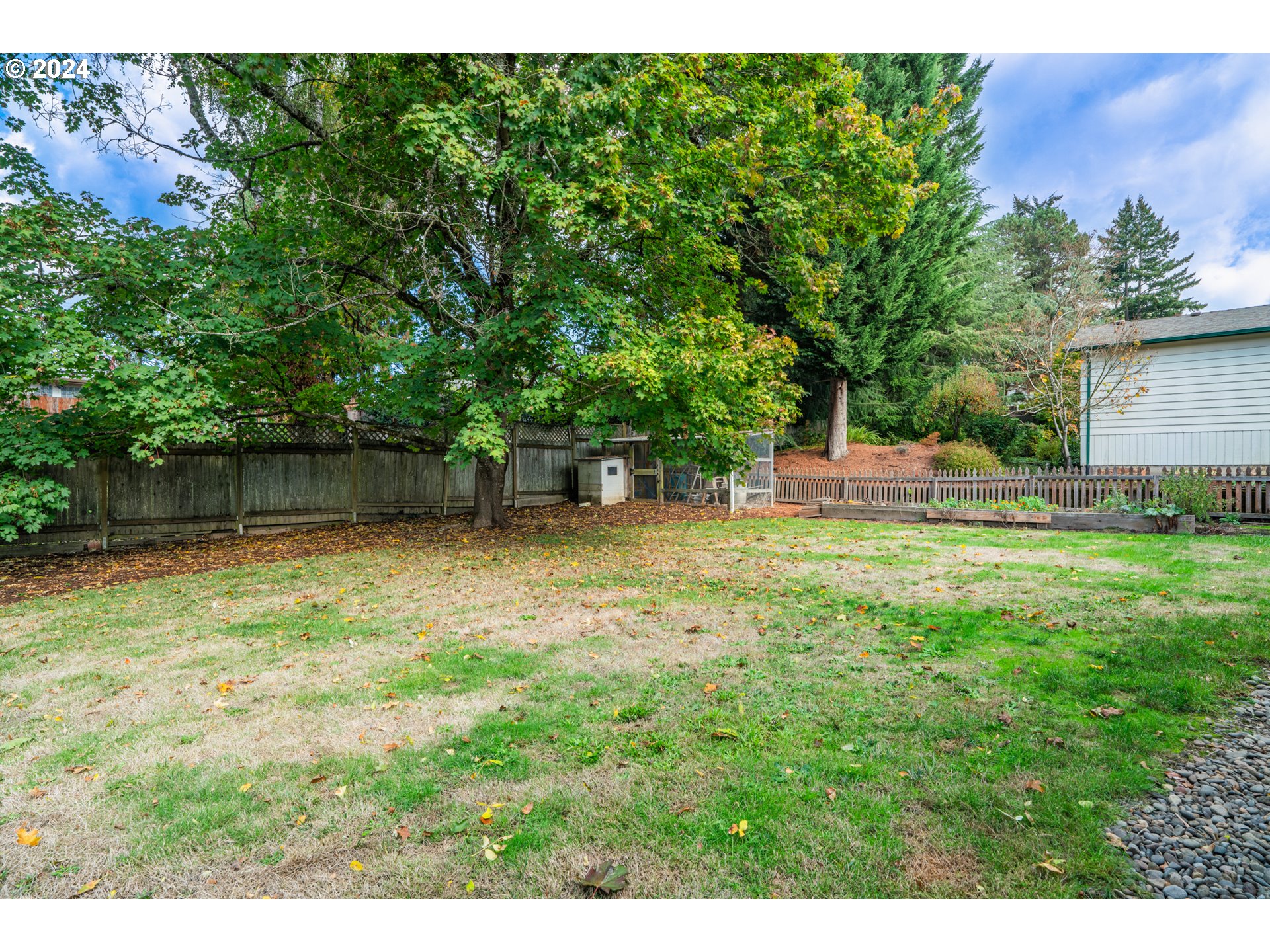 5829 Southwest Texas Street Portland, OR 97219 - Photo 25 of 40 Gallery Image 25