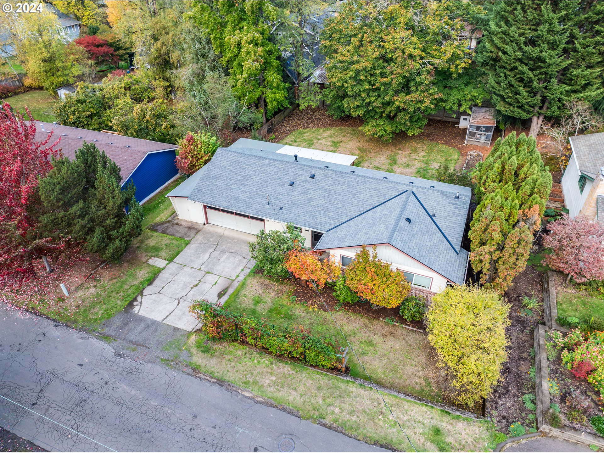 5829 Southwest Texas Street Portland, OR 97219 - Photo 32 of 40 Gallery Image 32