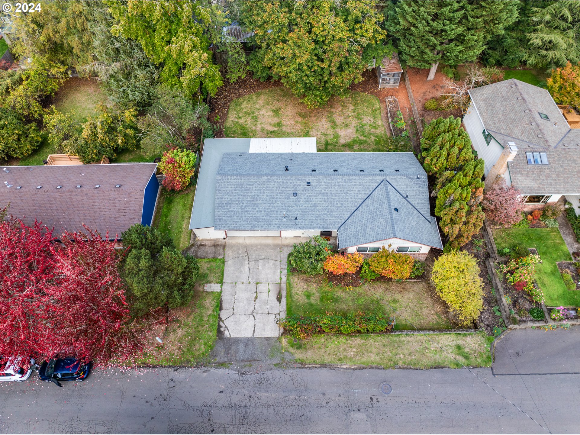 5829 Southwest Texas Street Portland, OR 97219 - Photo 33 of 40 Gallery Image 33