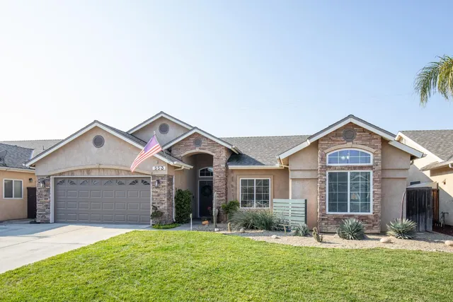 $445,000 | 553 Venice Avenue, Dinuba, CA 93618