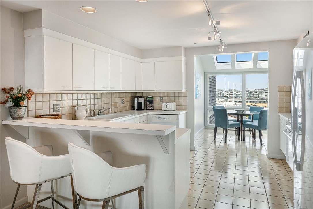 31 Coddington Street, Unit 24 Newport, RI 02840 - Photo 16 of 49