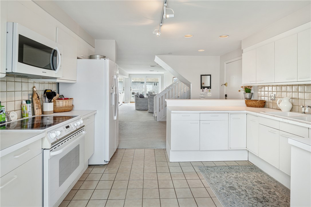 31 Coddington Street, Unit 24 Newport, RI 02840 - Photo 20 of 49