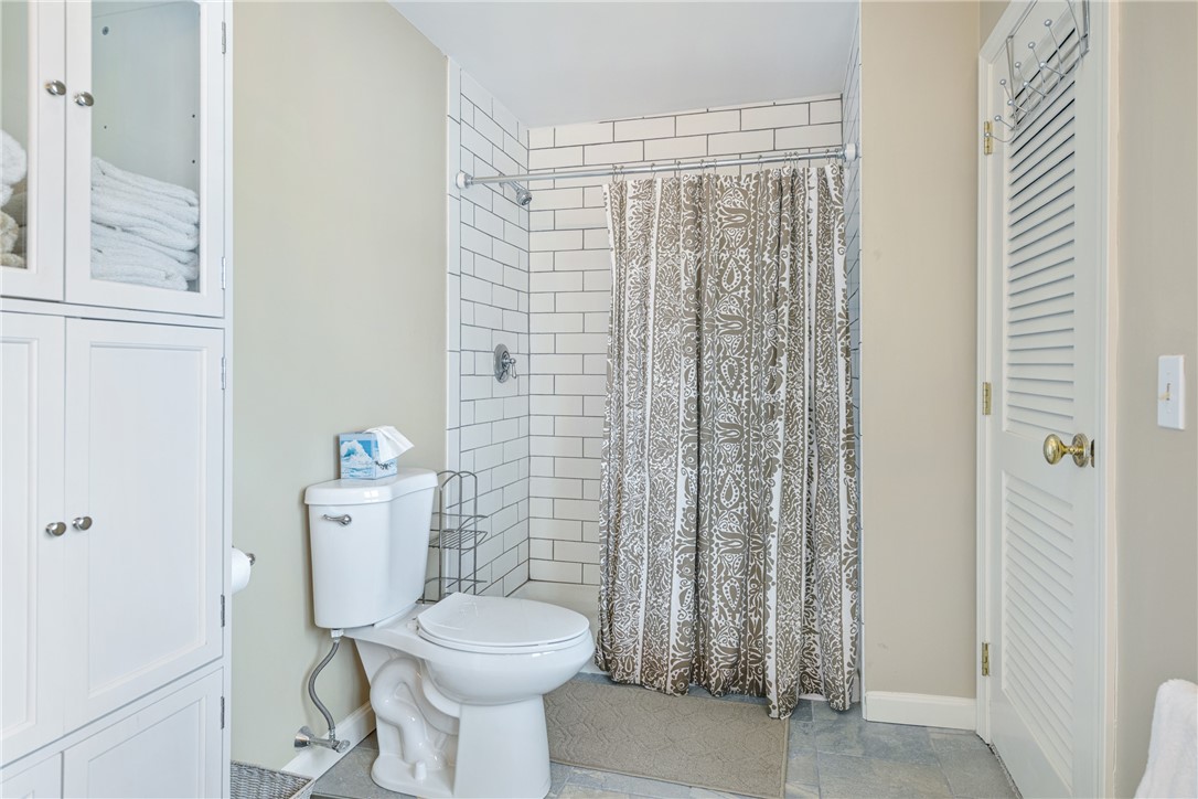 31 Coddington Street, Unit 24 Newport, RI 02840 - Photo 28 of 49 Primary bath