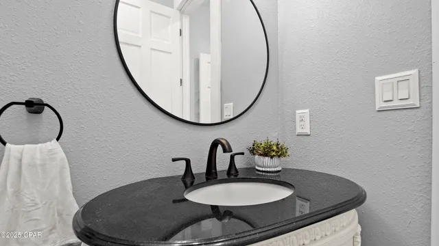 $960,000 | 24197 Northwest Pine Tree Trail, Fountain, FL 32438