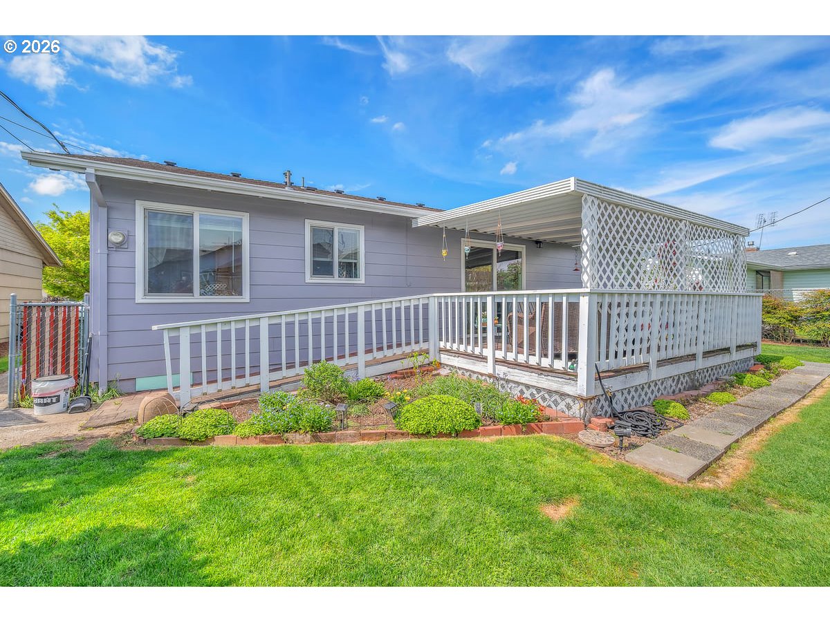 1104 Stanfield Road Woodburn, OR 97071 - Photo 15 of 17