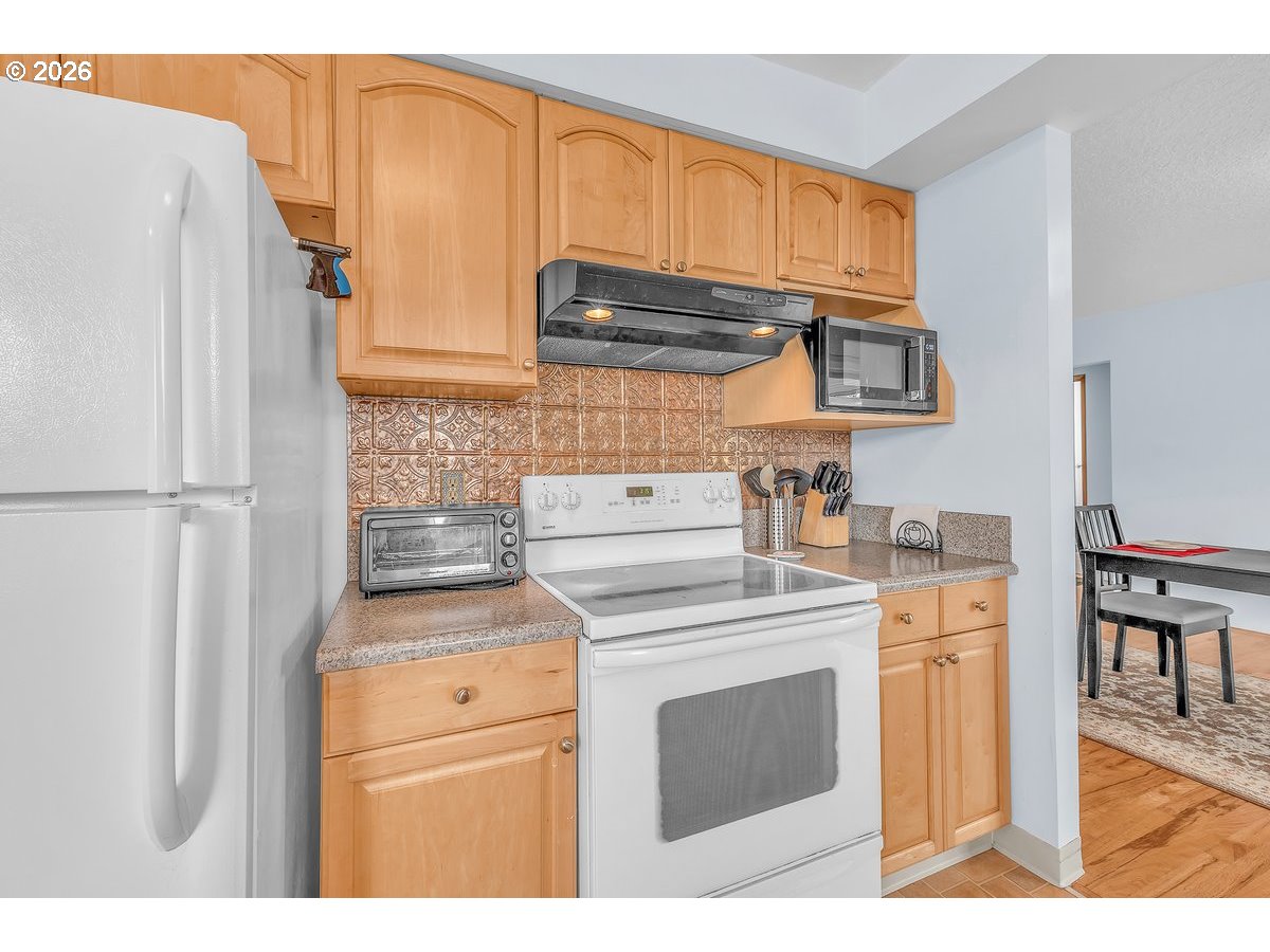 1104 Stanfield Road Woodburn, OR 97071 - Photo 9 of 17